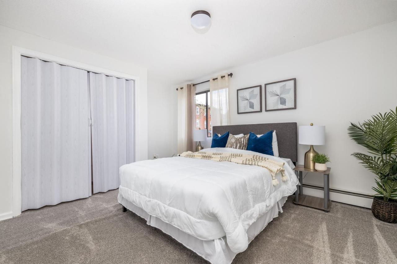 Beautiful 3 Bedroom Condo In Hartford! Luaran gambar